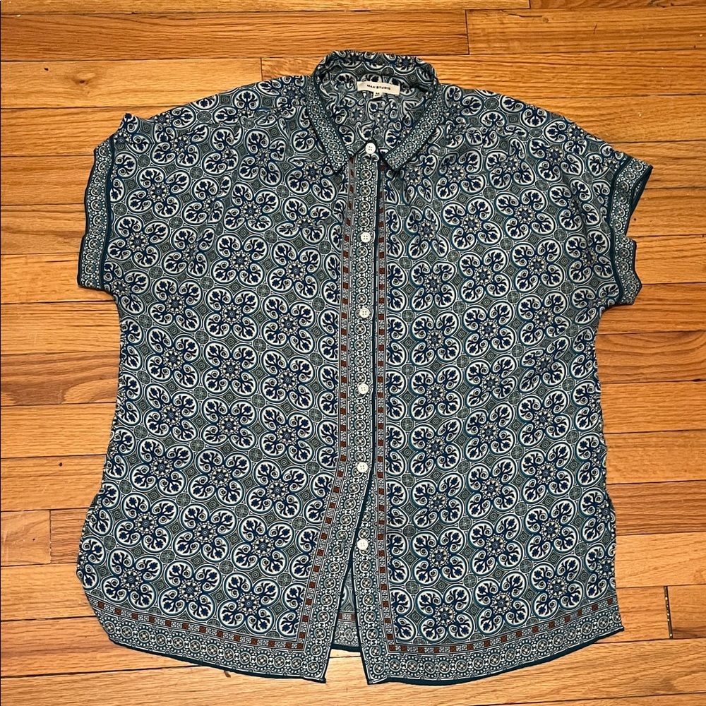 Max Studio Blue  and White Patterned Short Sleeve Shirt